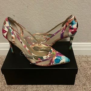 Perfect spring pump - Floral mesh Adrianna Papell